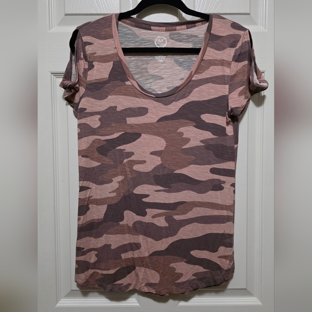 Maurices Camouflage Short Sleeve Tee - Pink and Brown